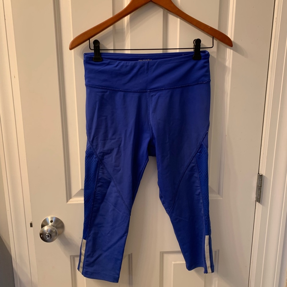 Size Medium Marika Royal blue 3/4 length workout leggings